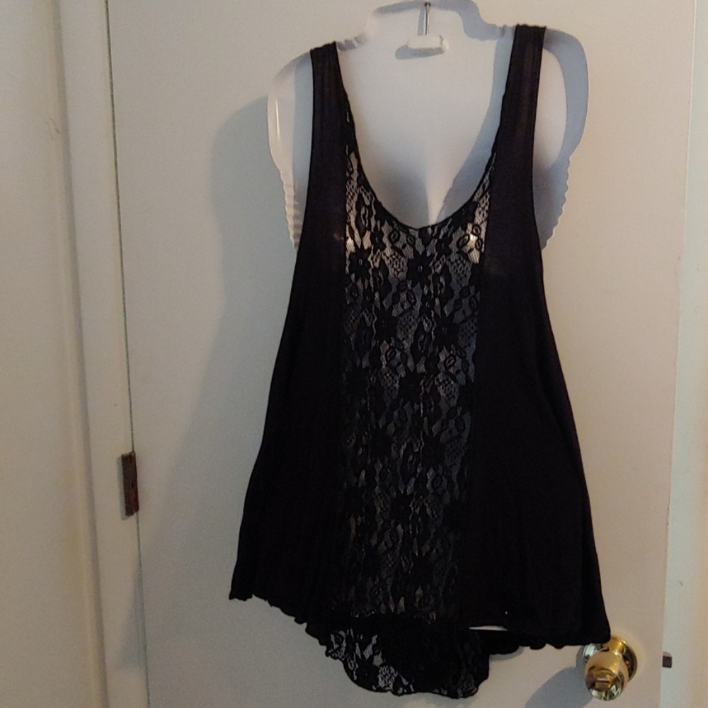 Black lacy tank top